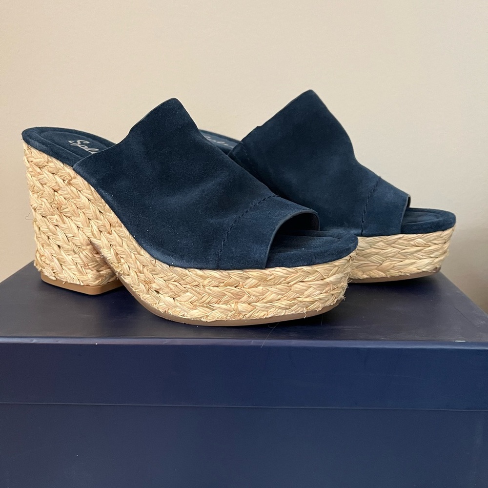 Splendid sandals- Never worn!